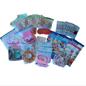 Bundle of Floral Party Supplies Assortment Decorations